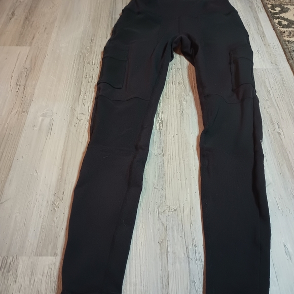 Alo Yoga - Picture 2 of 9